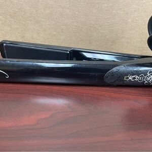 Sultra Flat Iron Bombshell Curl Wave & Straighten Black Hair Care